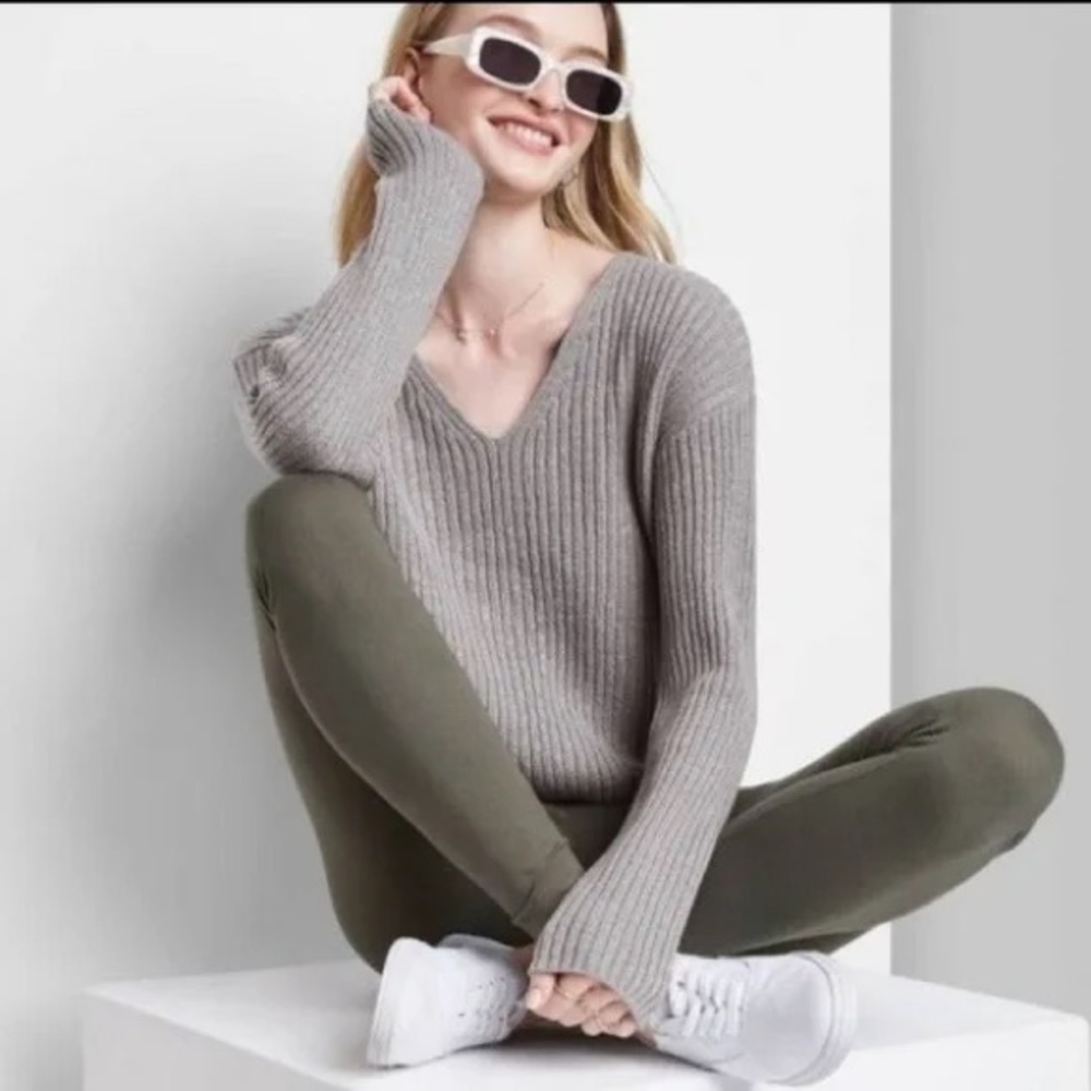 Wild Fable - gray sweater